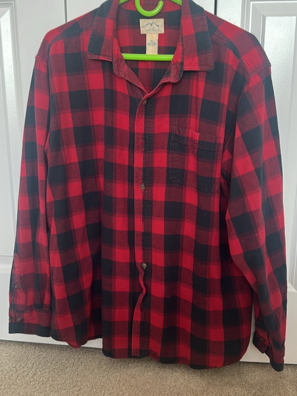 Red & Black Plaid Flannel Shirt - Men